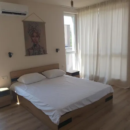 Marron Villa Priseltsi